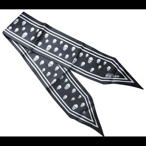 Alexander McQueen Skull-jacquard Silk Twilly Scarf
